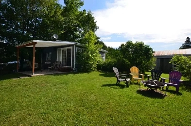 Chalet 2 chambres vue sur le lac à louer – Shefford (moyen terme