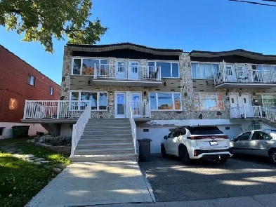 Grand 5 ½ à Anjou | 3 chambres | Garage, stationnement et cour.
