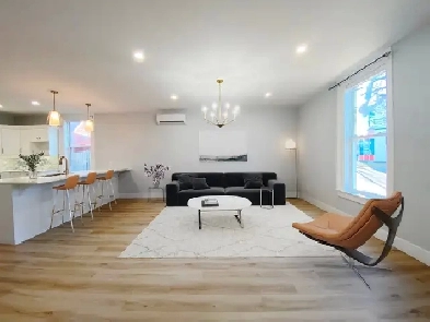 Downtown C'Town 3 Bed, 1.5 Bath Beautifully Renovated Townhouse