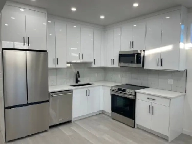 New Legal Suite in Arbour Lake – Private and Easy Access