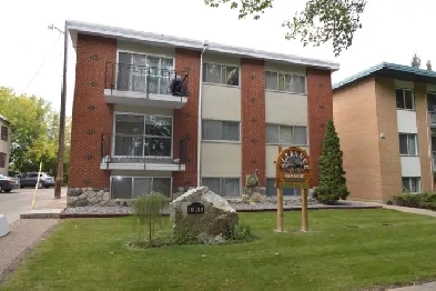 10216 119 Street - Premium 1 Bedroom - Great Oliver Location!