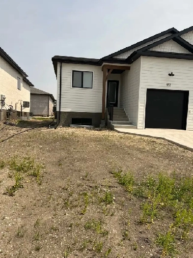 124 Leclerc bay 3 bedroom  for rent . $1995.00 a mont