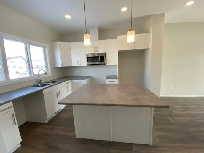 House for rent at Aurora Northpoint starting Nov 16