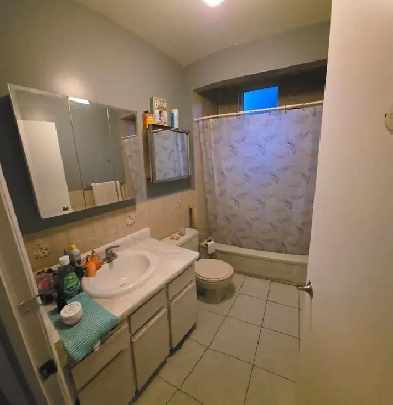 ROOM FOR RENT – FEMALES ONLY