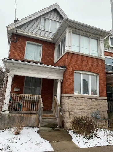 2 bedroom apartment-Central Hamilton escarpment