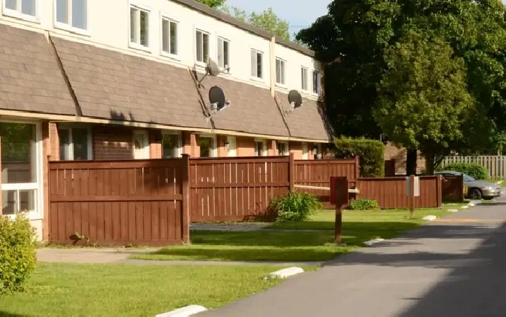 BEAUTIFUL 2 BR TOWNHOUSES AVAILABLE FOR RENT IN BELLEVILLE