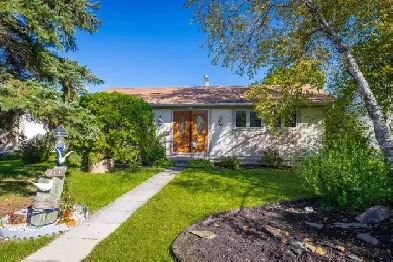 Straight & Solid 3bdrm Bungalow w/ Dbl Det Garage! 59yr og owner