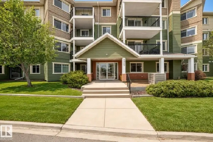 Top-Floor 2 Bed 2 Bath West End Condo, Geothermal   Parking