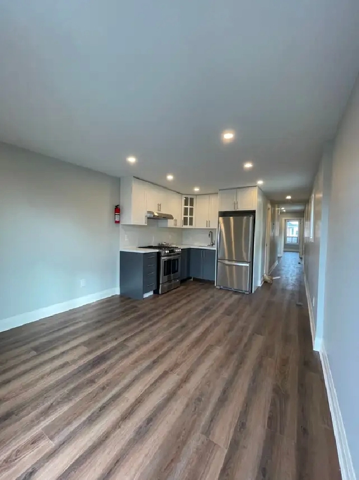 1 Bedroom Apartment Main Floor in a House  UTILITIES INCLUDED