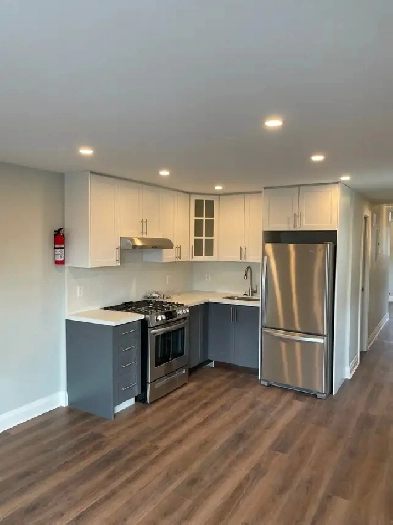 2 Bedroom Apartment Main Floor UTILITIES INCLUDED