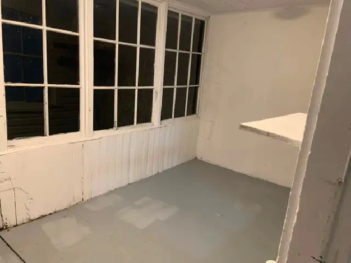 Châteauguay: Maison à louer au bord de l’eau avec électros