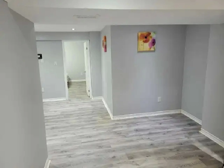 1 BEDROOM LEGAL BASEMENT APARTMENT IN