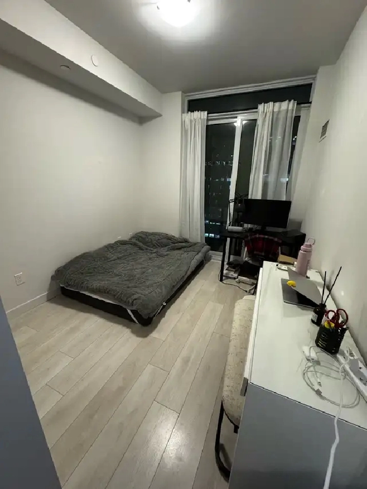 Furnished 1bed at Yonge & Eglinton (subway-connected)