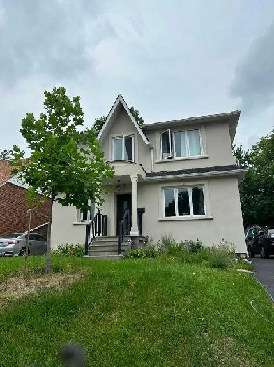 Roommate Yonge Sheppard