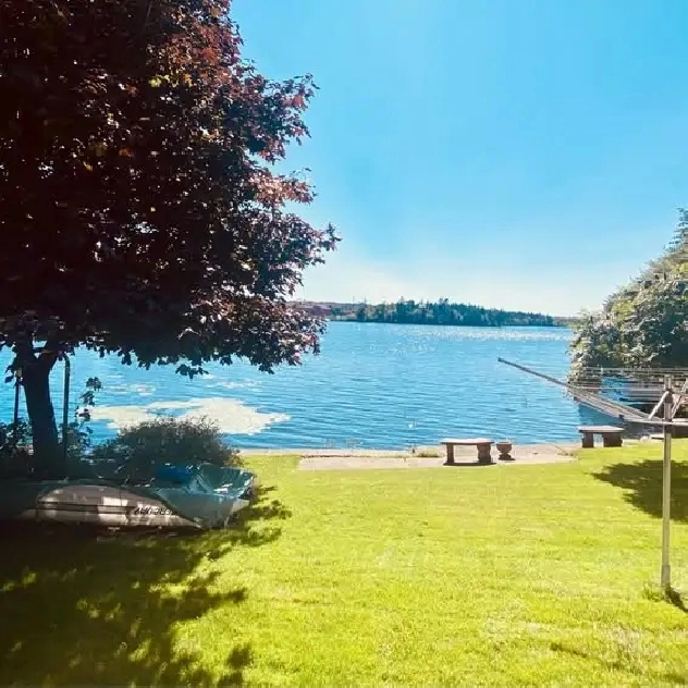 Lakefront 1-Bdrm Apart.- Nov 1st- ALL Utilities Included