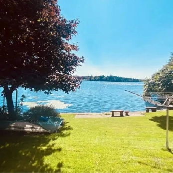 Lakefront 1-Bdrm Apart.- Nov 1st- ALL Utilities Included