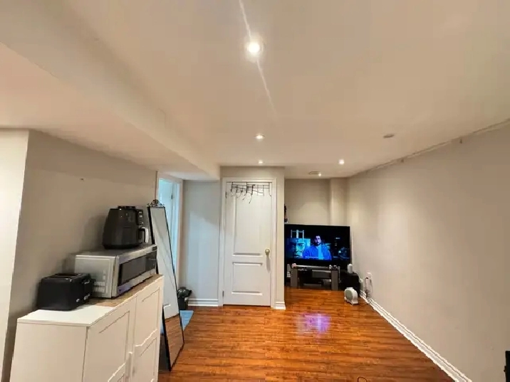 Spacious Furnished Basement   Den | Quiet Area Brampton | $1,200