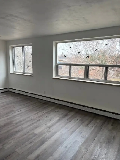 BEAUTIFUL AND SPACIOUS RENOVATED 2 BEDROOM FOR DEC 1