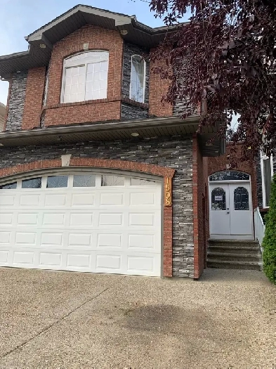 7 BEDROOMS 5 BATHROOMS HOUSE FOR RENT NOV 1 ST