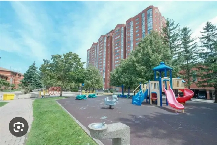 townhouse room rentals near Kennedy subway