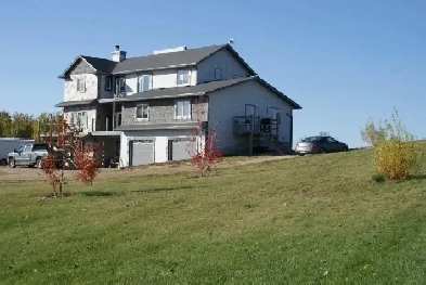 Room  share house in Country Estate home near Stony Plain
