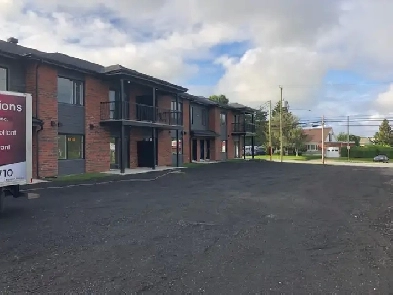 4 1/2 À LOUER (BROMPTONVILLE)