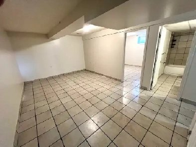 Basement suite available in 4 St NW