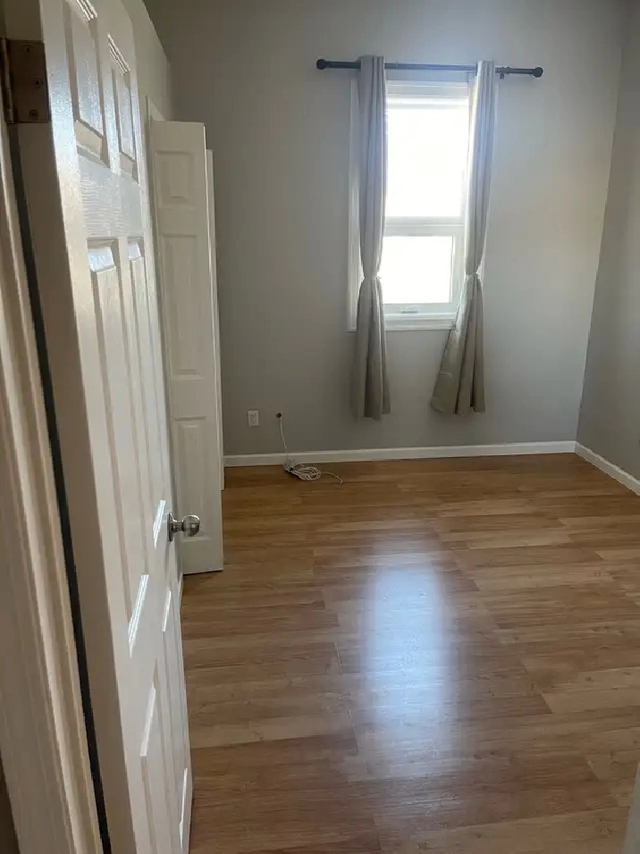 bedroom for rent (Drumheller)