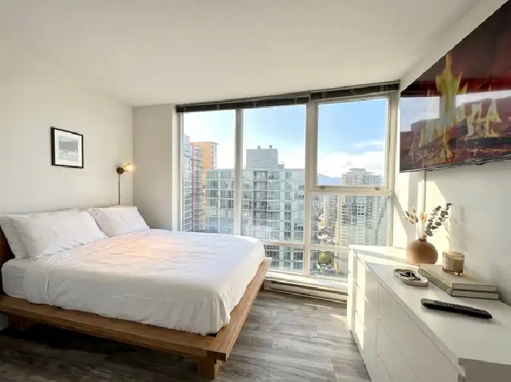 Move In Today! Ensuite Room, Free Weekly Cleaning, 111 W Georgia