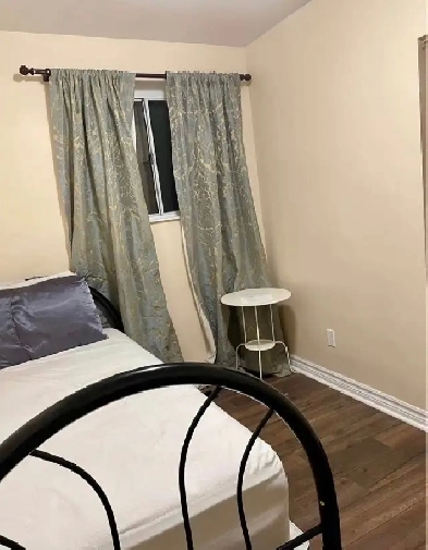 PRIVATE SUNNY RM IN CLEAN / QUIET HOME.WESTON RD/SHEPPARD