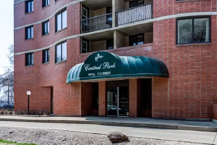 Downtown 2 Bed 2 Bath Condo   Heated Underground Parking