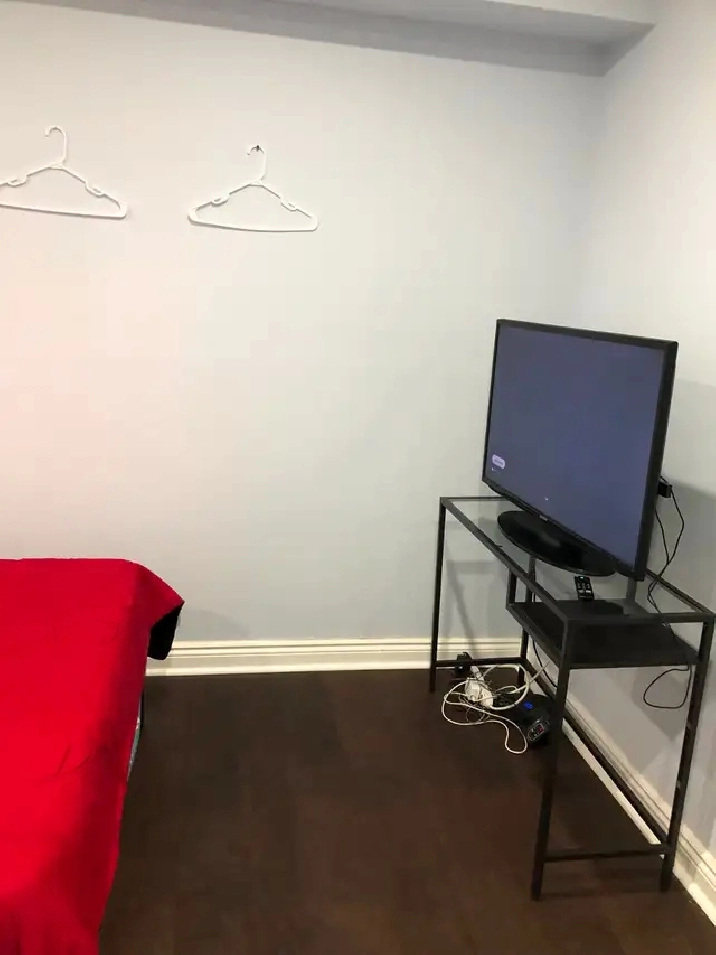 Furnished Room on a Main Floor of a house in Pickering for Rent