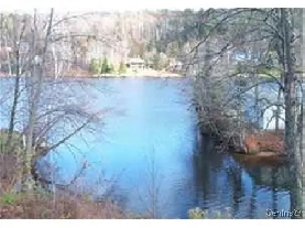 Maison bord de lac à St-Calixte - 1 995$