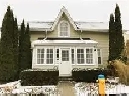 Cozy 2 bedroom apartment on Buck Street