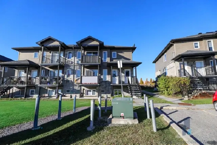 Très bel appartement - 653 Boulevard la Vérendrye #2