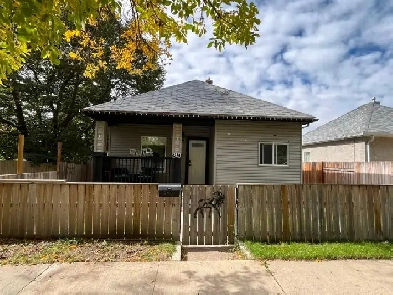 PRICE REDUCED! 240 20 STREET N LETHBRIDGE