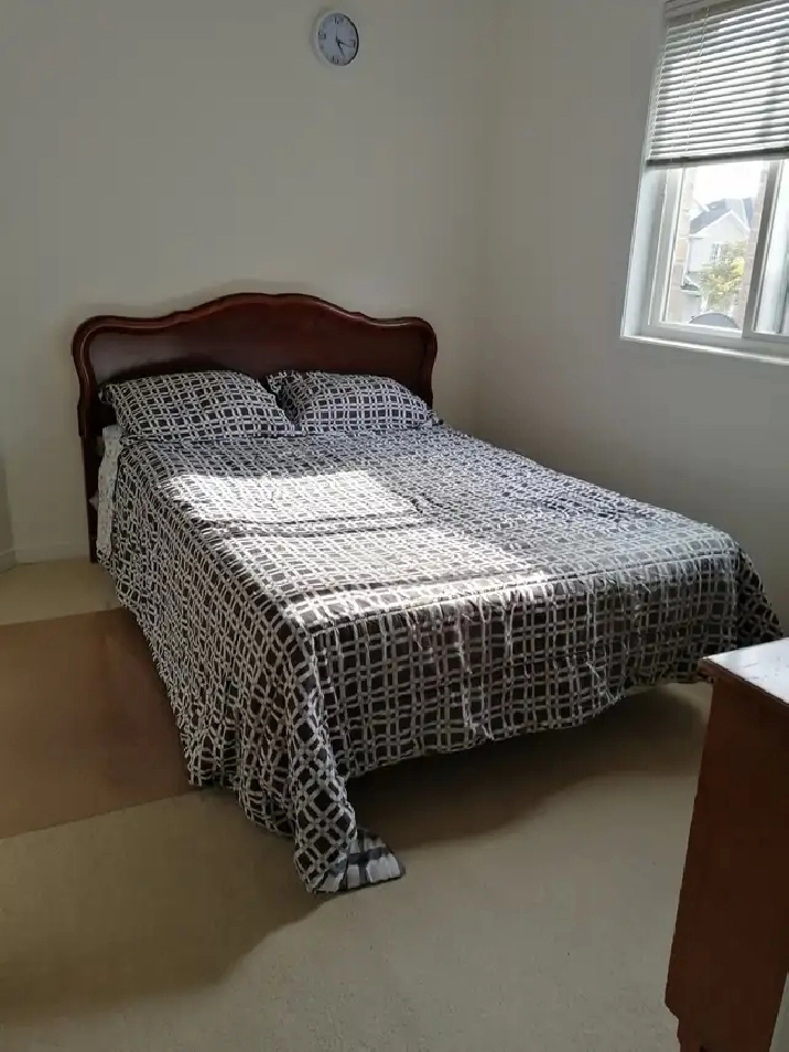 Private Room for Rent- (Brampton) Ont.