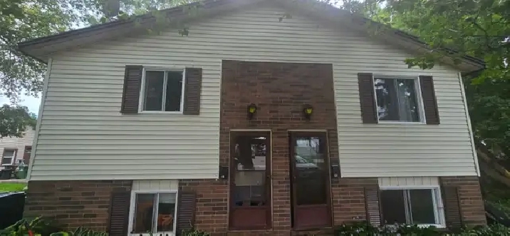 3 Bedroom Duplex for Rent in Simcoe, Norfolk Ontario.