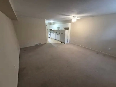ABR-2A Abercrombie Place — 1 Bed Lower-Level Suite, Waterloo
