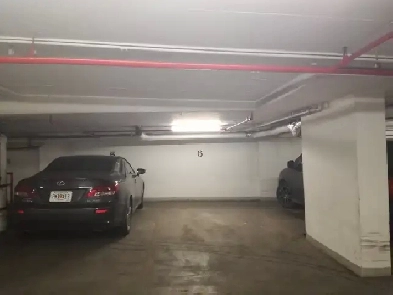 Downtown Underground Parking - Dundas & University Ave