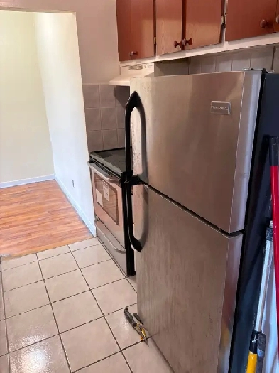 4.5  (2 bedroom apartment) Westmount November walk to MUHC
