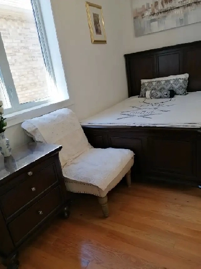 Richmond Hill quiet clean one bedroom Yonge and Elginmills