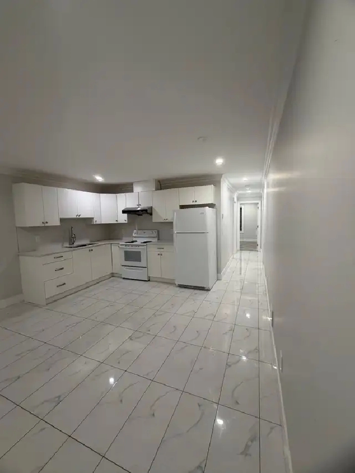 2 bedroom basement for rent in surrey
