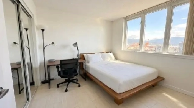 Furnished Ensuite   Free Weekly Cleaning & Wi-Fi - MOVE-IN NOW!