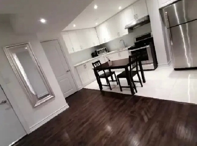 Richmond Hill 2bathrooms 1bathroom bastment Yonge /Elginmills