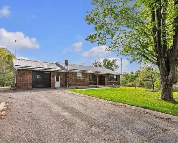 lower unit for rent