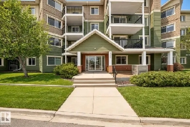 Top-Floor 2 Bed 2 Bath West End Condo, Geothermal   Parking