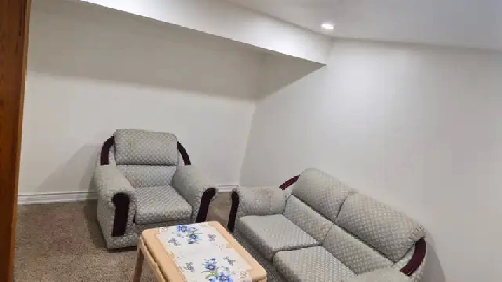 Room for rent near humber  collage