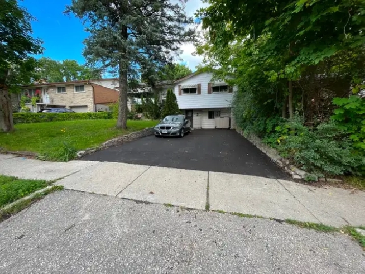 Attn: WLU & UW Students — Awesome House for 5 Available May 2027
