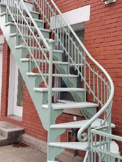 Logement à louer 41/2 haut duplex,Plateau Mt-royal